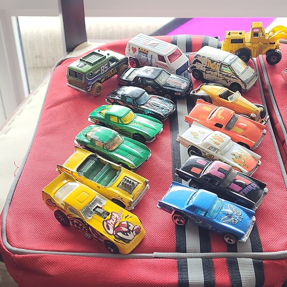 28 hot wheels. Vintage. - Picture 2 of 3